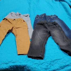 Bundle: 4 toddler boy jeans. Excellent Condition